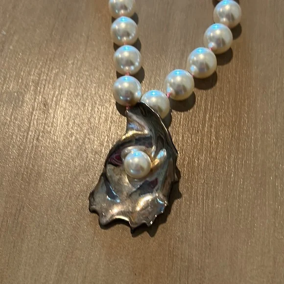 COPY Mignon Faget oyster Pearl necklace